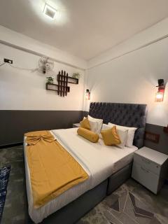 Silent Shade Ella - 3