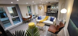 Hybrid Resi - London, Oyster Wharf near Clapham Junction station - 9