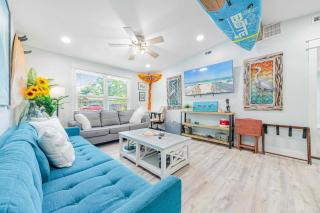 Fort Walton’s Haus22 | Beach Vibes & Backyard - 9