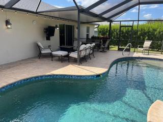 Cape Coral Private Pool Home Sleeps 10 King Bed Great Wifi Near SunSplash Fort Myers Beaches - 6