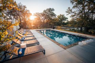 Hill Country Container, Pool, Hot Tub, Wine, Enjoy - 7