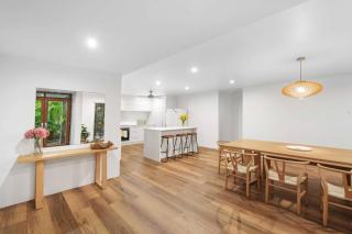 Trinity Beach Entertainer - Space and Privacy - 1
