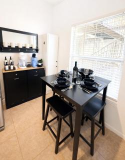 SunsetVibes Lakefront 2BD 2BA Pool Pet Friendly Near Amphitheater - 4