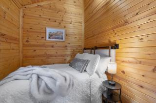 Anglers Haven Cabin- Black Hills Quiet Escape - 1