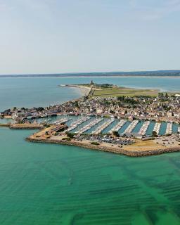 Au bout du port avec balcon et terrasse - 9