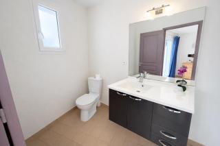 Au bout du port avec balcon et terrasse - 1