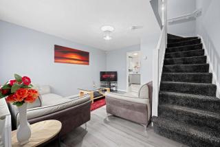 3 Bed Manchester Home Free Parking - 8