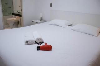 Engaging 2BR with balcony in Exclusive Miraflores - 5