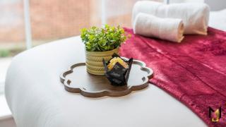 'Meridian Way' 1-Bed Premium Executive Apt F7 - 3