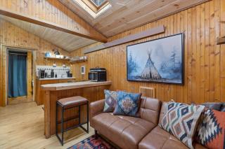 Ironwood Cabin Retreat- Rustic Comfort - 0