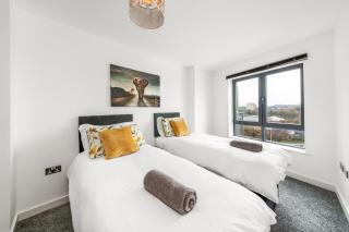 Cozy Leeds City Centre Apartment - Ideal for Long Stays & Contractors - Balcony - Sleeps 3 - FREE WiFi - 7