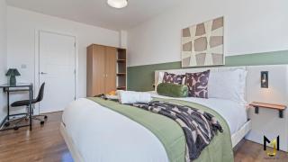 'Meridian Way' 2-Bed Premium Executive Apt F9 - 8