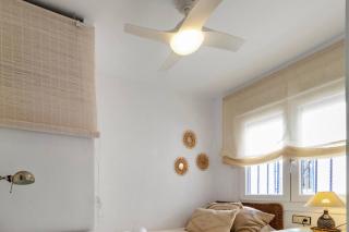 Bungalow mediterráneo con gran solárium y vistas - 3