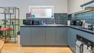 'Meridian Way' 2-Bed Premium Executive Apt F5 - Reading - 5