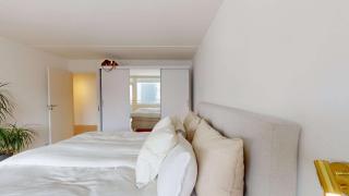 Moderne lejlighed med balkon - 0