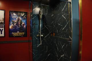 Studio Cinéma privé Centre ville & King size - 6