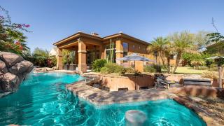 Scottsdale Desert Oasis w Pool Putting Green Outdoor Lounge Sandflower by AvantStay - 0