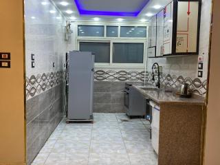 شقه ف الاقصر شارع السوق السياحي - 5