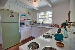 Pet Friendly & Firepit Minutes to Beach Sleeps 6 - 9
