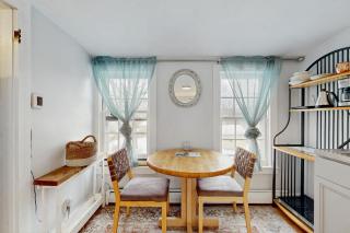 The Hilltop - West Wing - 7