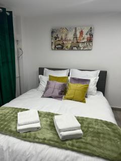 Palas Prime Studio Central near Palas Mall - 9