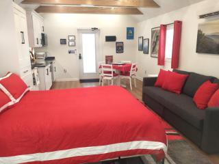 Garden Guest Cottage - 6