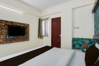 Collection O Meghdoot Garden Formerly Hotel Shree Krishna Avenue - 5