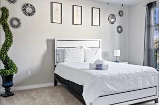 Luxury 2BR Apt by Grandscape - 2