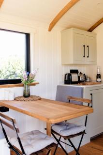 West Meadow Cabins - 5