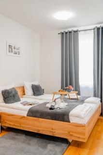 Chic & Quiet Flat in the Heart of Old Town - 2