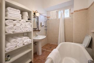 Holiday Home, Dimora del tempo-a 6 minuti dalle sorgenti di Fara San Martino, 5 rooms - 9 ospiti, parcheggio- terrazzo- giardino - 1