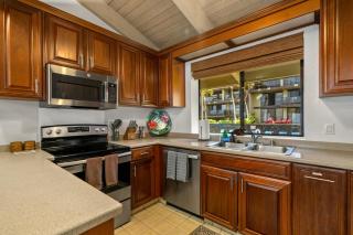 Makahuena oceanfront 2BR Condo w AC - 7