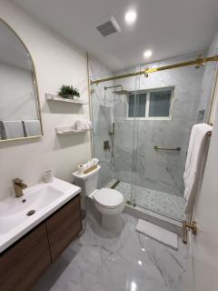 Palm Luxe Oasis w-Jacuzzi - 7