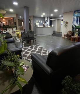 Ambassador Hotel - 7