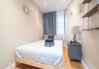 Comfy 2 bedroom apartment on Central Park West - 8