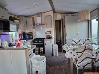 Hills family caravan ocean edge holiday park - 7