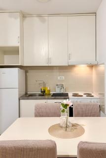 Central City Nest 4 guests Balcony & Free Parking - 6