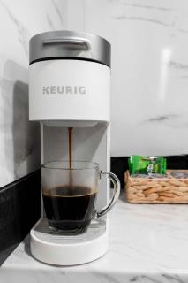 King Bed Comfort - Cozy 1-Bedroom w Full Kitchen - 7