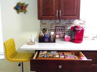 Family, Couples Retreat near Airport, Cruise Port & Beaches - 9