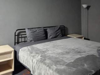 King Bed Hotel Room 255 - 7