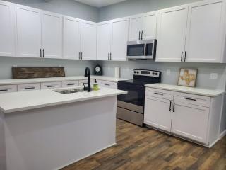 Spacious Home downtown Hillsboro - 5