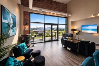 Downtown Sleeps 8 By Cedar Point & Sports Force! - 0