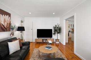 Saltair Retreat - Moments to Marina, Beach & Dining - 2