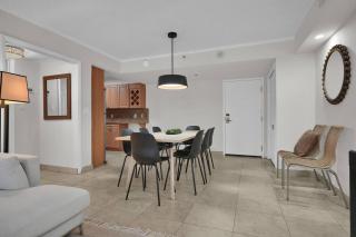 Amazing Views, New Condo on beach w/ Heated Pool - Apartment - 5