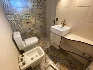 Impeccable loft, beautiful view and well connected - 8