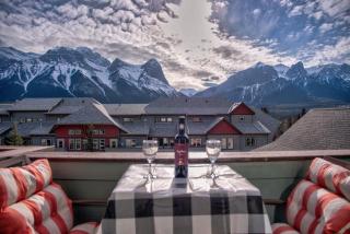 Cougar Suite, Top Floor, 2 Level, 2 Bed, 2 Bath, Amazing Views! - 0