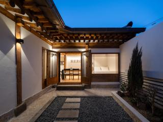 The four beauties seochon - 0