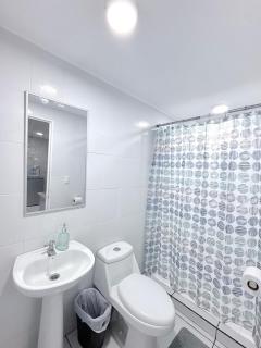 Central Stay SV Apt Walk to Historic Center - 2