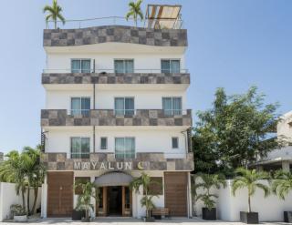 Quiet & Peaceful Suite Rooftop Pool Patio Prime Location Steps to Beach Fast WiFi AC 2B - 1