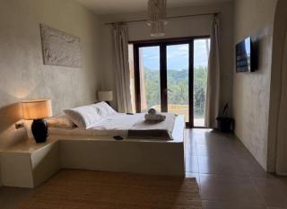 Palm Terrace Suites By Lumaya - 0